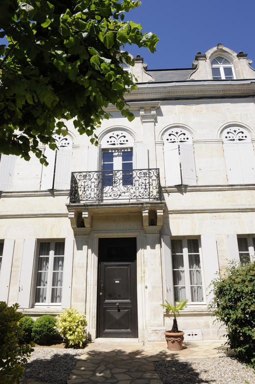 Chambres D'Hotes Les Tilleuls คอญญัก ภายนอก รูปภาพ